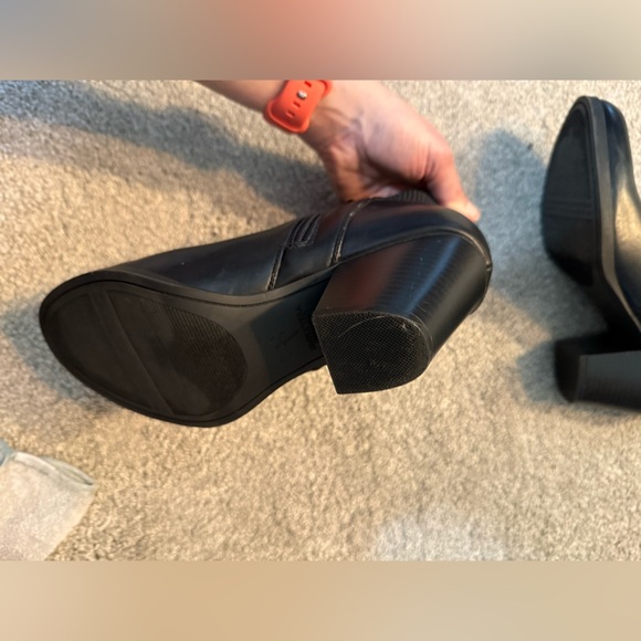 Vera Wang Black Booties 9M - Picture 7 of 16